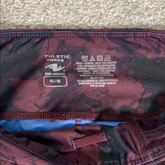 Burgundy Work-Out Crops, M - Picture 3 of 3